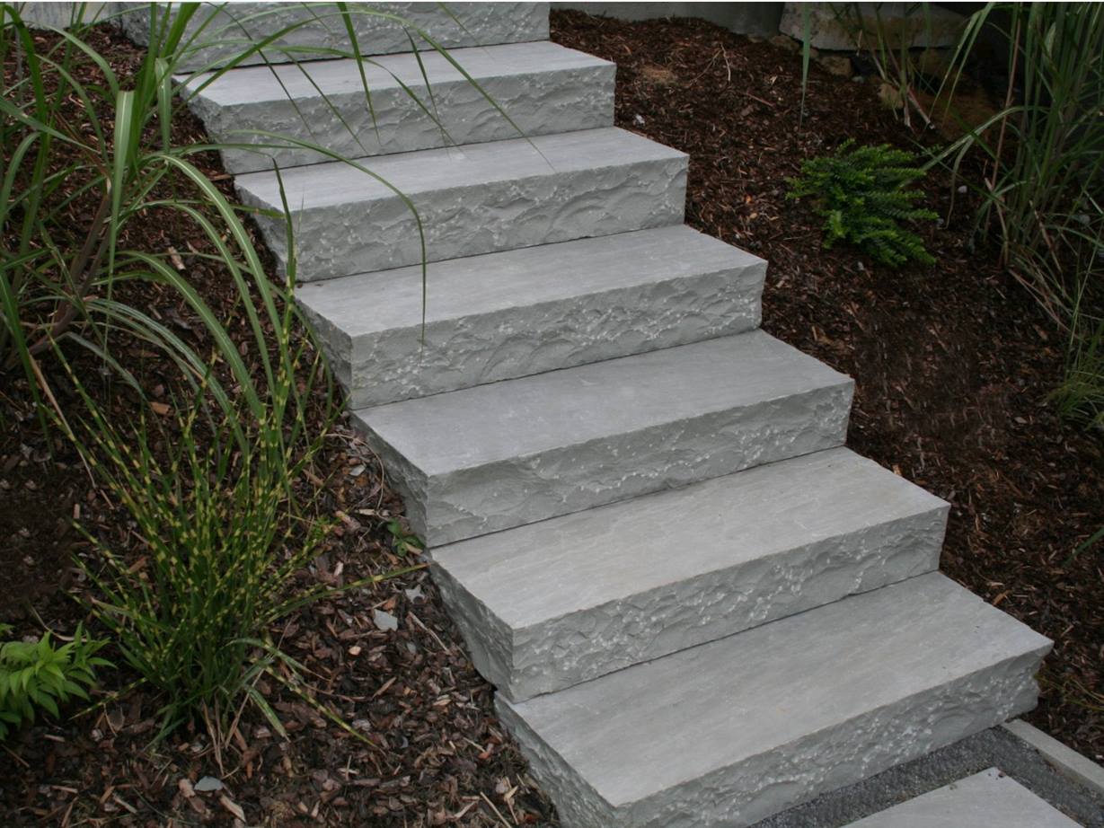 Blockstufen aus Naturstein verlegen Tipps von stonenaturelle